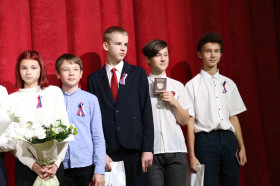 Торжественная церемония вручения паспортов юным гражданам России.